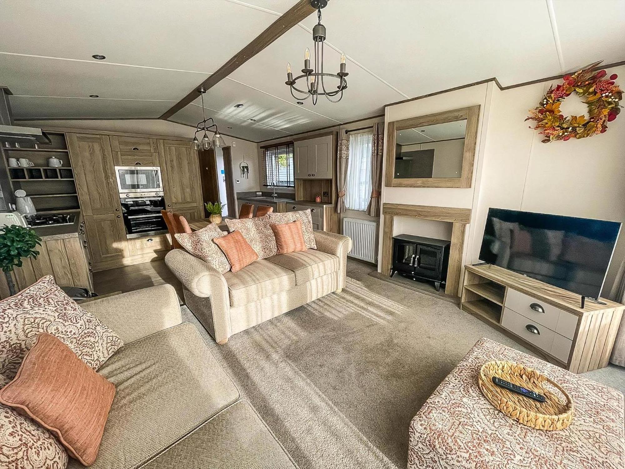 Stunning 8 Berth Caravan With Decking At Kessingland Beach Ref 90017D Benacre Exterior photo